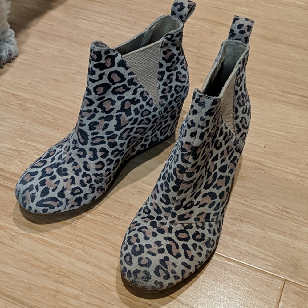 Toms Leopard Booties